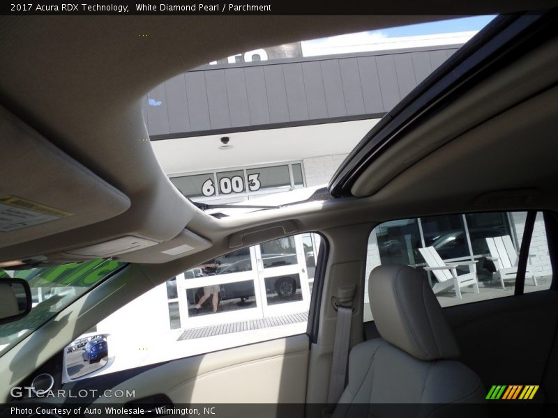 White Diamond Pearl / Parchment 2017 Acura RDX Technology