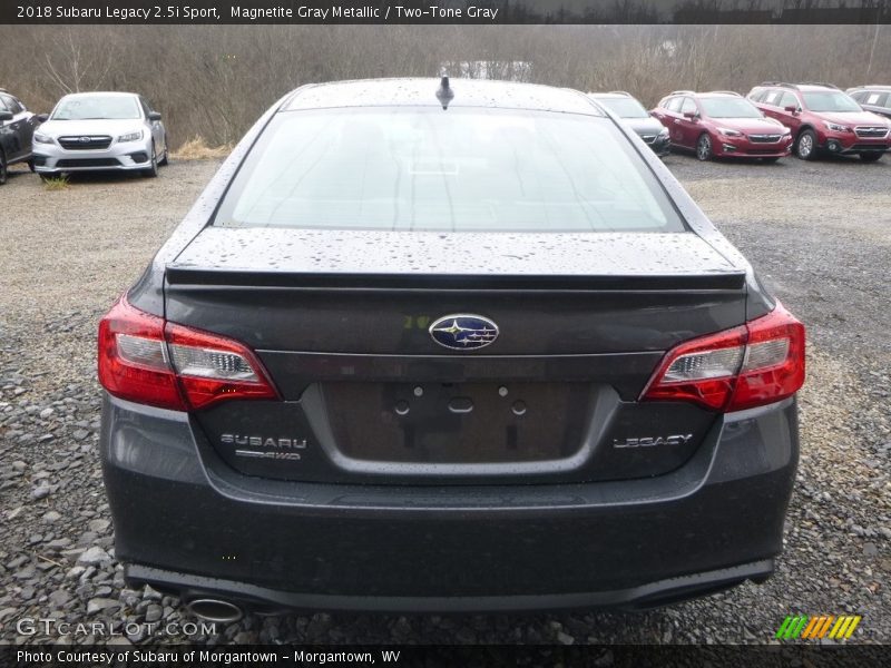 Magnetite Gray Metallic / Two-Tone Gray 2018 Subaru Legacy 2.5i Sport
