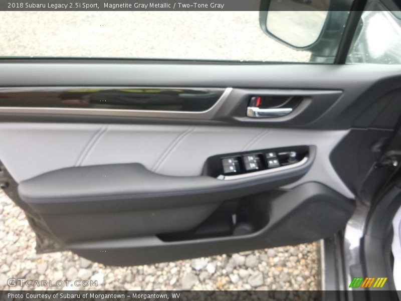 Magnetite Gray Metallic / Two-Tone Gray 2018 Subaru Legacy 2.5i Sport