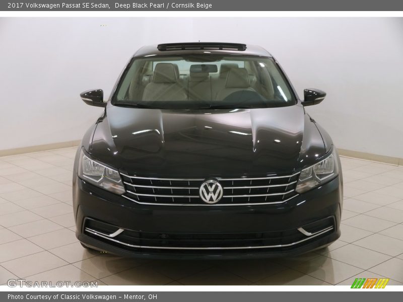 Deep Black Pearl / Cornsilk Beige 2017 Volkswagen Passat SE Sedan