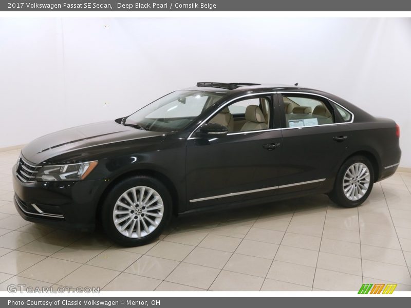 Deep Black Pearl / Cornsilk Beige 2017 Volkswagen Passat SE Sedan