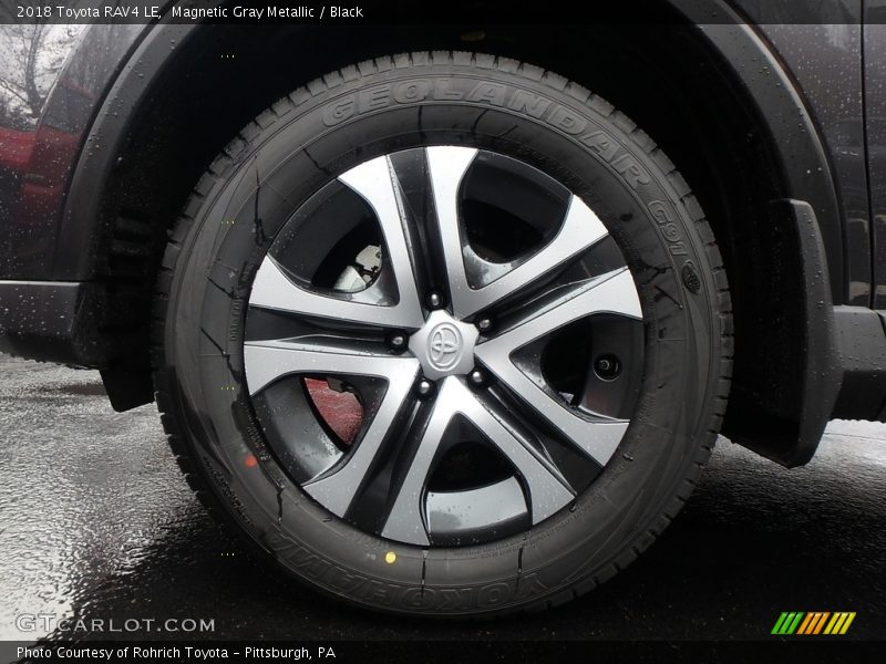 Magnetic Gray Metallic / Black 2018 Toyota RAV4 LE