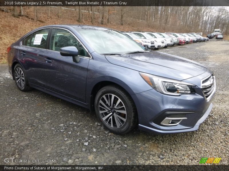 Front 3/4 View of 2018 Legacy 2.5i Premium