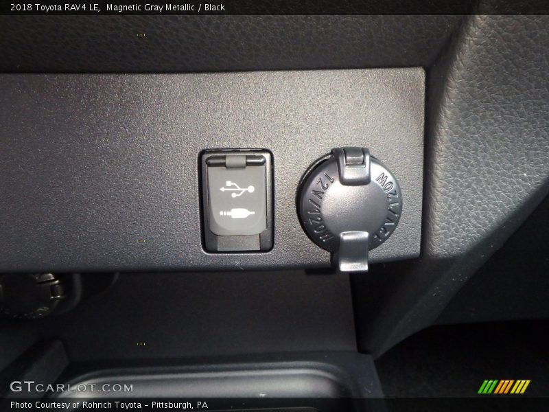 Magnetic Gray Metallic / Black 2018 Toyota RAV4 LE