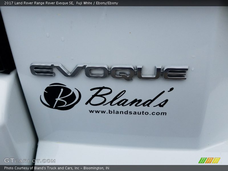 Fuji White / Ebony/Ebony 2017 Land Rover Range Rover Evoque SE