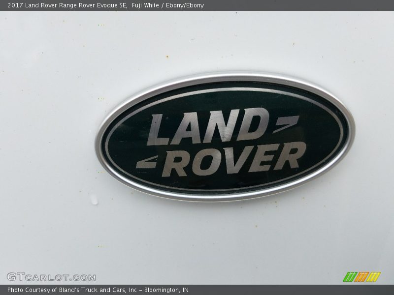 Fuji White / Ebony/Ebony 2017 Land Rover Range Rover Evoque SE
