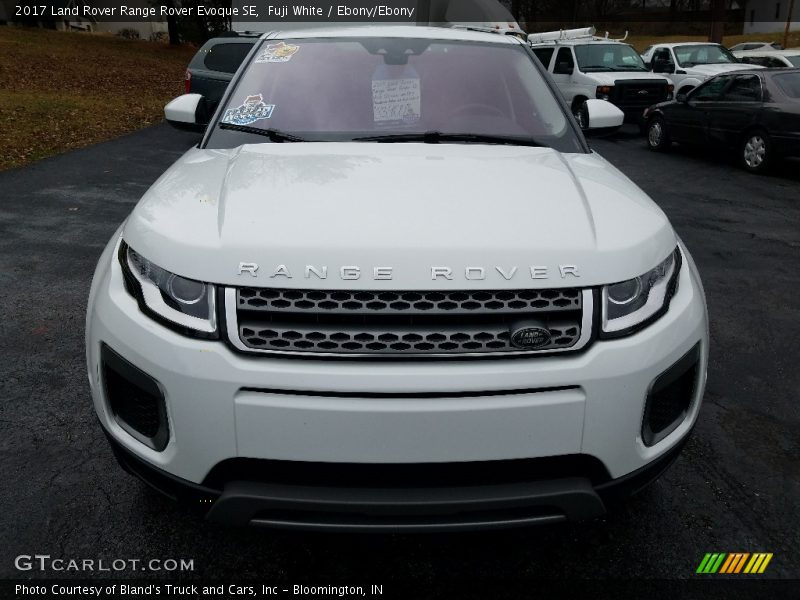 Fuji White / Ebony/Ebony 2017 Land Rover Range Rover Evoque SE