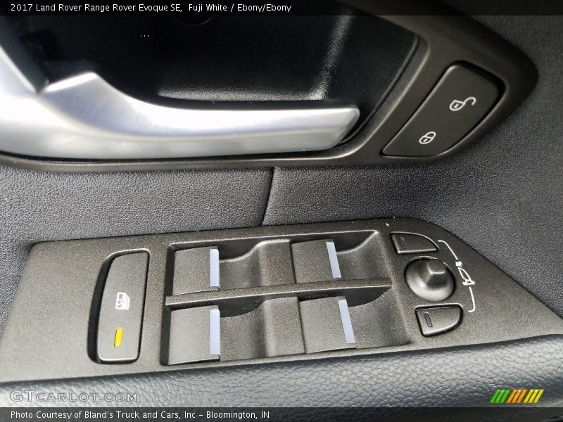 Fuji White / Ebony/Ebony 2017 Land Rover Range Rover Evoque SE