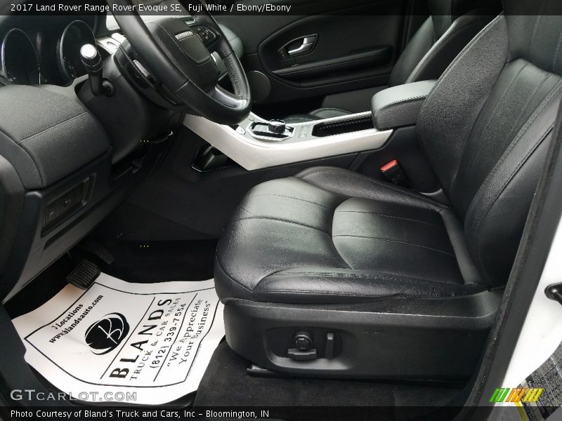 Fuji White / Ebony/Ebony 2017 Land Rover Range Rover Evoque SE