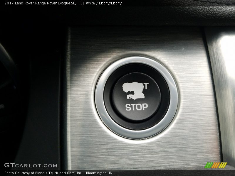 Fuji White / Ebony/Ebony 2017 Land Rover Range Rover Evoque SE