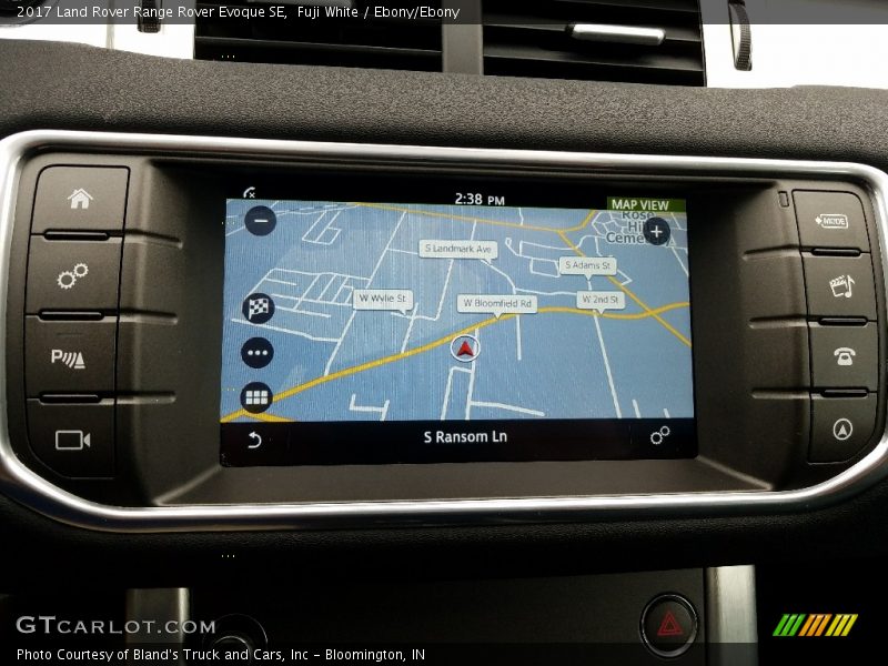 Fuji White / Ebony/Ebony 2017 Land Rover Range Rover Evoque SE