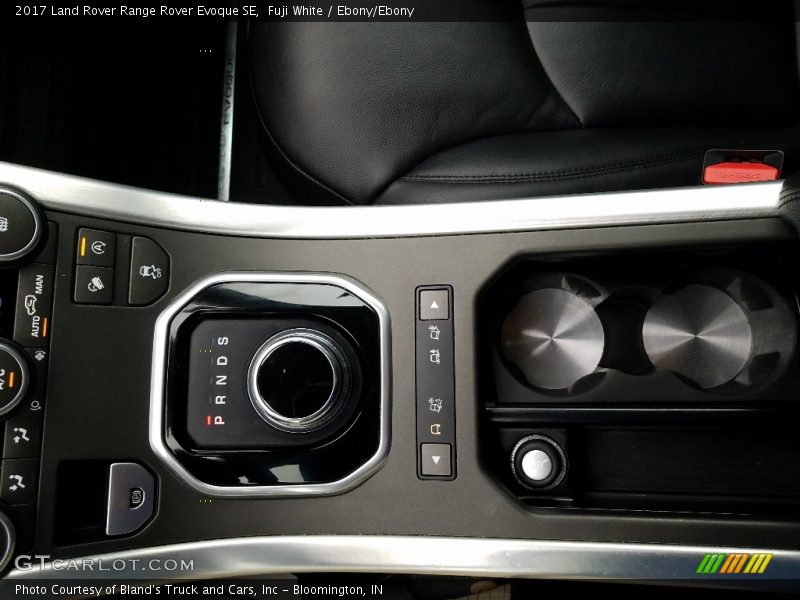 Fuji White / Ebony/Ebony 2017 Land Rover Range Rover Evoque SE
