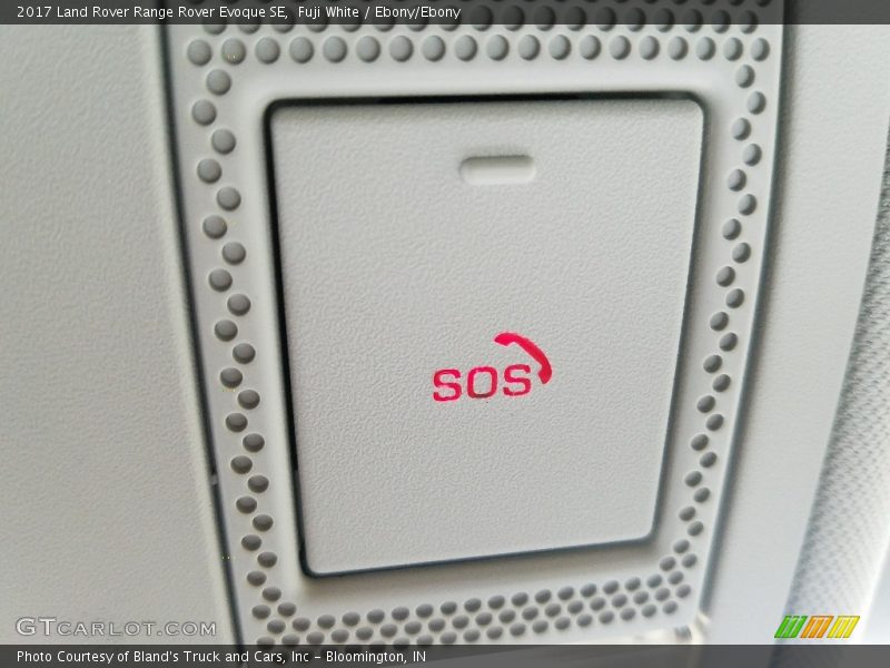 Fuji White / Ebony/Ebony 2017 Land Rover Range Rover Evoque SE