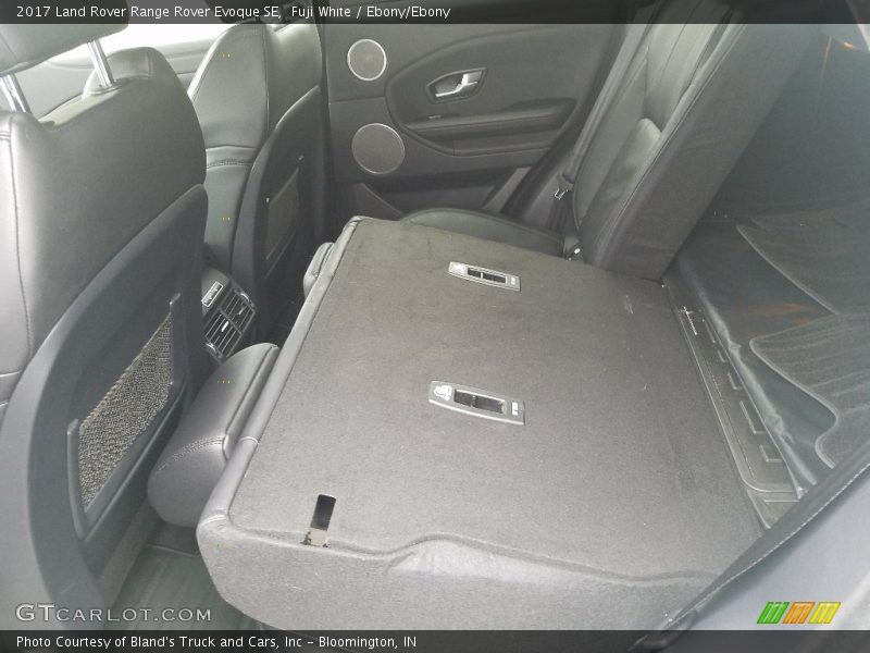 Fuji White / Ebony/Ebony 2017 Land Rover Range Rover Evoque SE