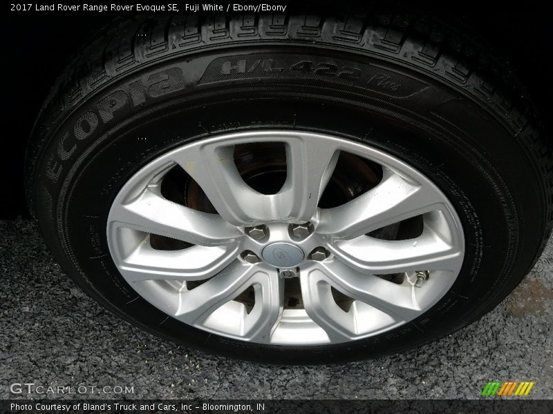 Fuji White / Ebony/Ebony 2017 Land Rover Range Rover Evoque SE