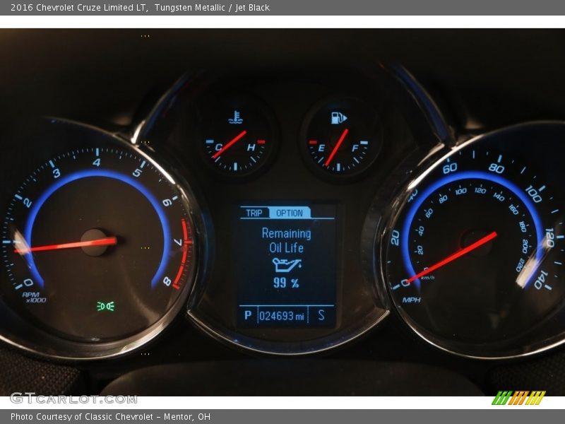 Tungsten Metallic / Jet Black 2016 Chevrolet Cruze Limited LT