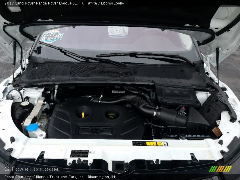Fuji White / Ebony/Ebony 2017 Land Rover Range Rover Evoque SE