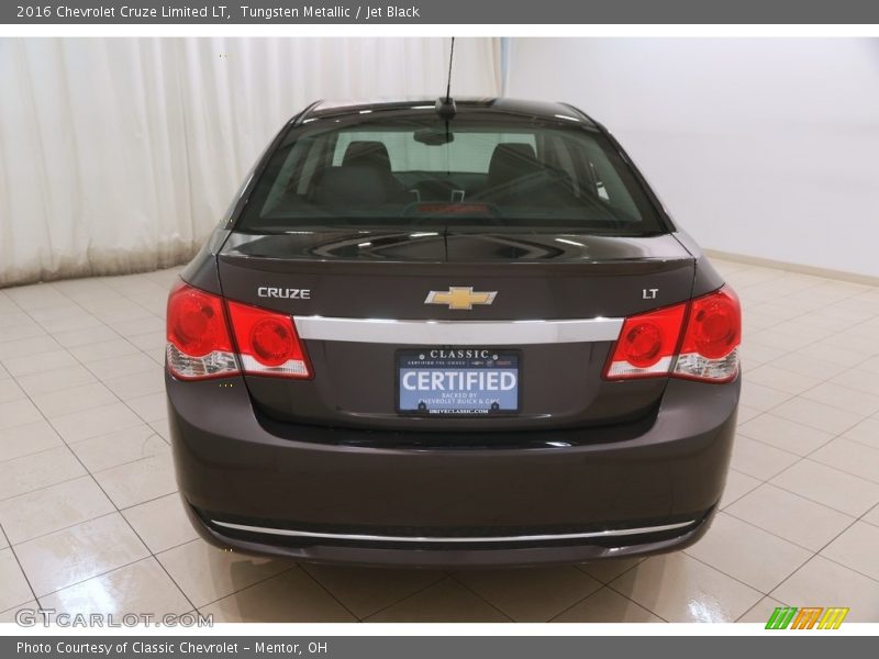 Tungsten Metallic / Jet Black 2016 Chevrolet Cruze Limited LT