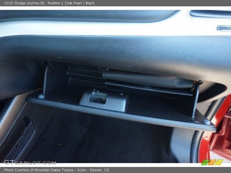 Redline 2 Coat Pearl / Black 2015 Dodge Journey SE