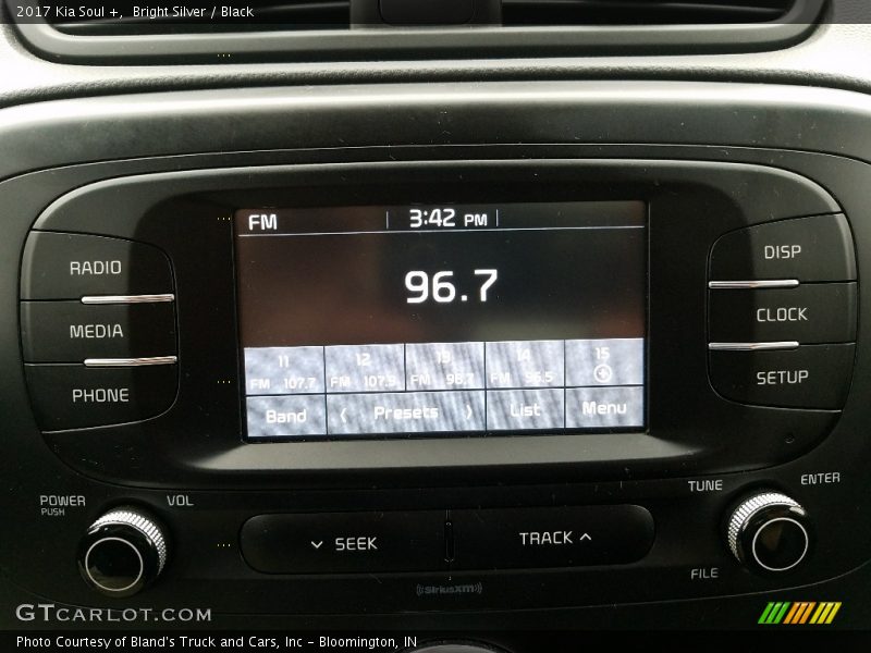 Bright Silver / Black 2017 Kia Soul +