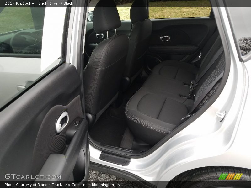 Bright Silver / Black 2017 Kia Soul +
