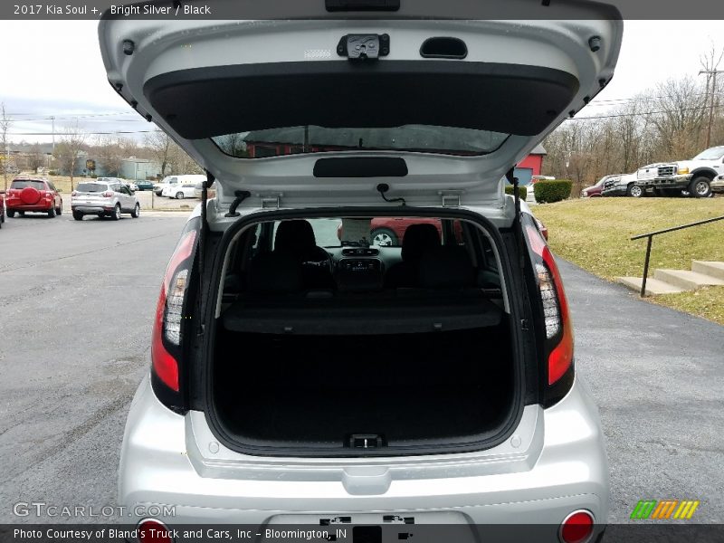 Bright Silver / Black 2017 Kia Soul +