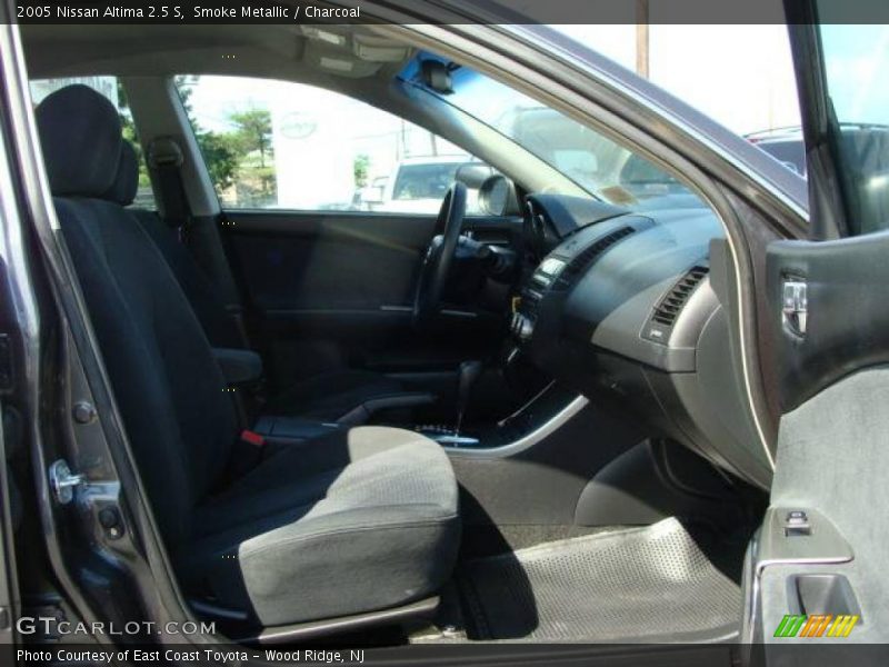 Smoke Metallic / Charcoal 2005 Nissan Altima 2.5 S