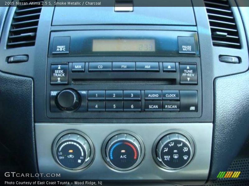 Smoke Metallic / Charcoal 2005 Nissan Altima 2.5 S