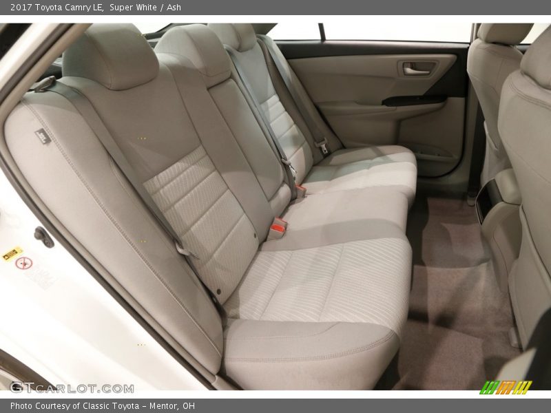 Super White / Ash 2017 Toyota Camry LE