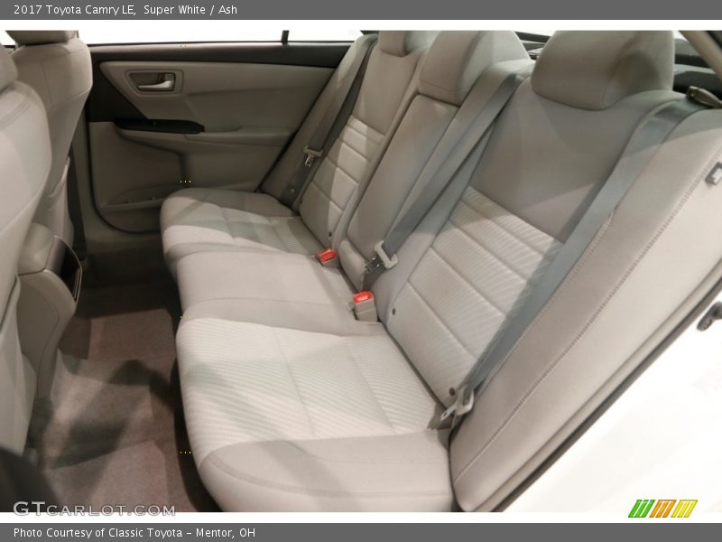 Super White / Ash 2017 Toyota Camry LE