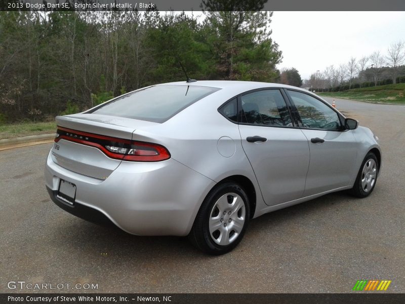 Bright Silver Metallic / Black 2013 Dodge Dart SE