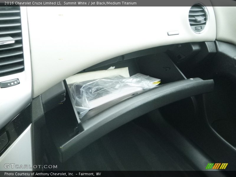 Summit White / Jet Black/Medium Titanium 2016 Chevrolet Cruze Limited LS