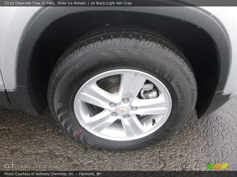 Silver Ice Metallic / Jet Black/Light Ash Gray 2018 Chevrolet Trax LS AWD