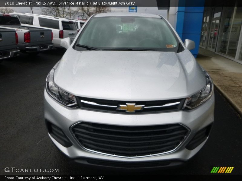 Silver Ice Metallic / Jet Black/Light Ash Gray 2018 Chevrolet Trax LS AWD