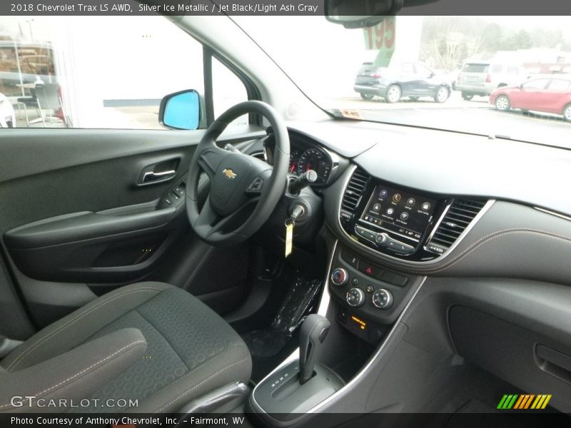 Silver Ice Metallic / Jet Black/Light Ash Gray 2018 Chevrolet Trax LS AWD