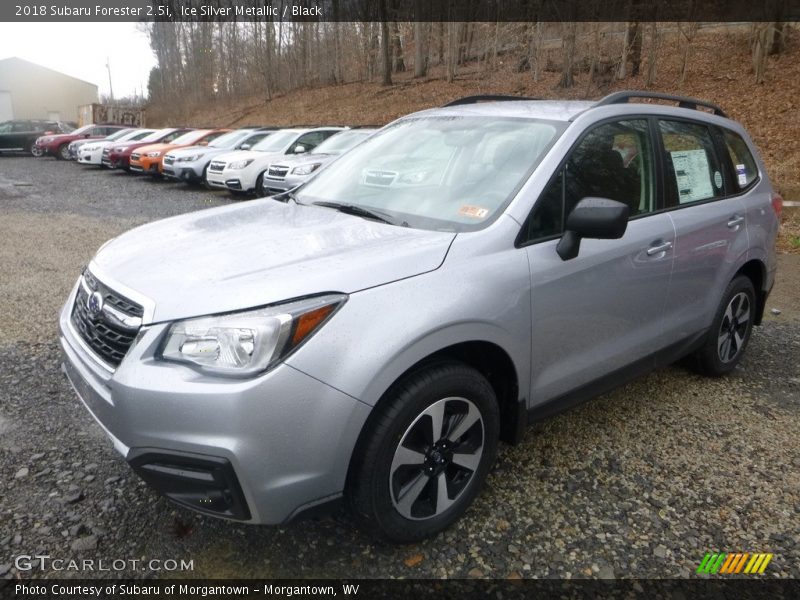 Ice Silver Metallic / Black 2018 Subaru Forester 2.5i