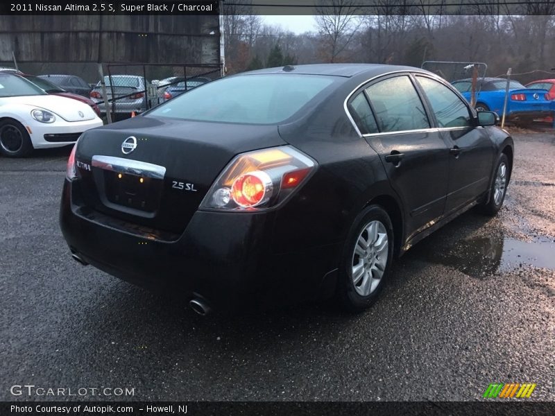 Super Black / Charcoal 2011 Nissan Altima 2.5 S