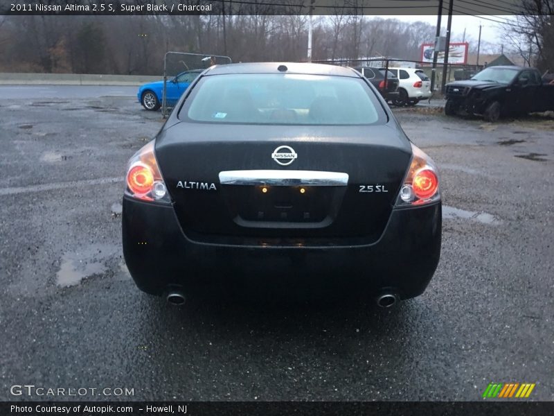 Super Black / Charcoal 2011 Nissan Altima 2.5 S