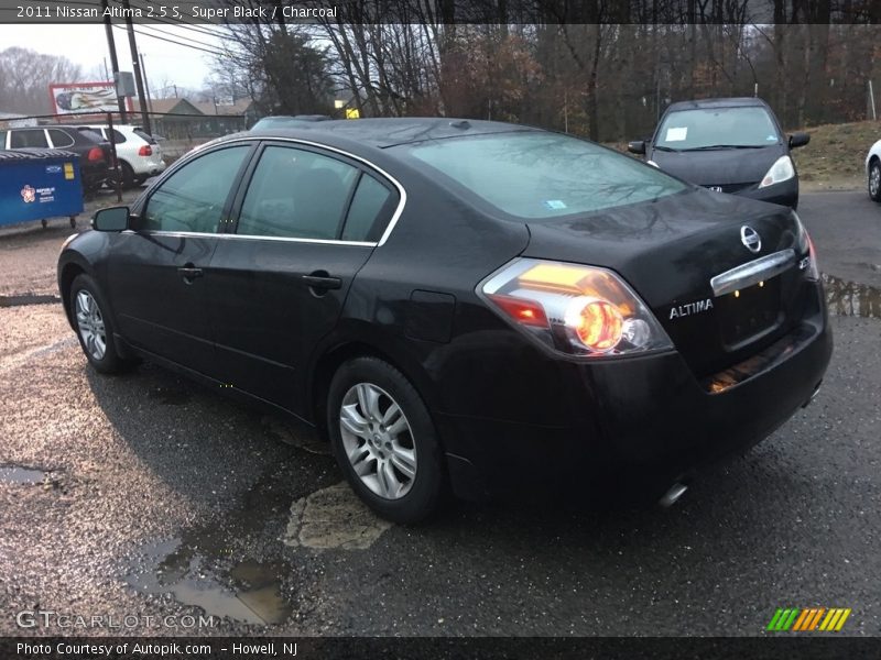 Super Black / Charcoal 2011 Nissan Altima 2.5 S