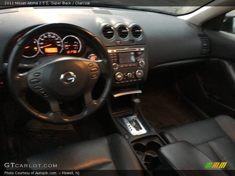 Super Black / Charcoal 2011 Nissan Altima 2.5 S