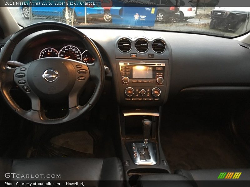 Super Black / Charcoal 2011 Nissan Altima 2.5 S