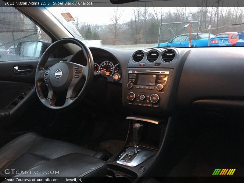 Super Black / Charcoal 2011 Nissan Altima 2.5 S