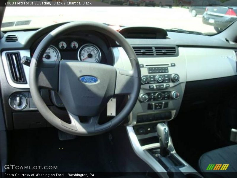 Black / Charcoal Black 2008 Ford Focus SE Sedan