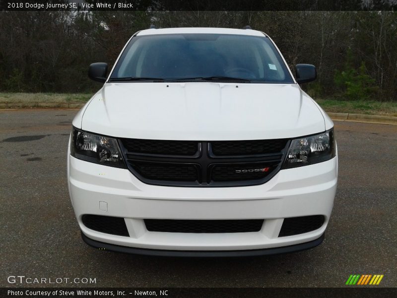 Vice White / Black 2018 Dodge Journey SE