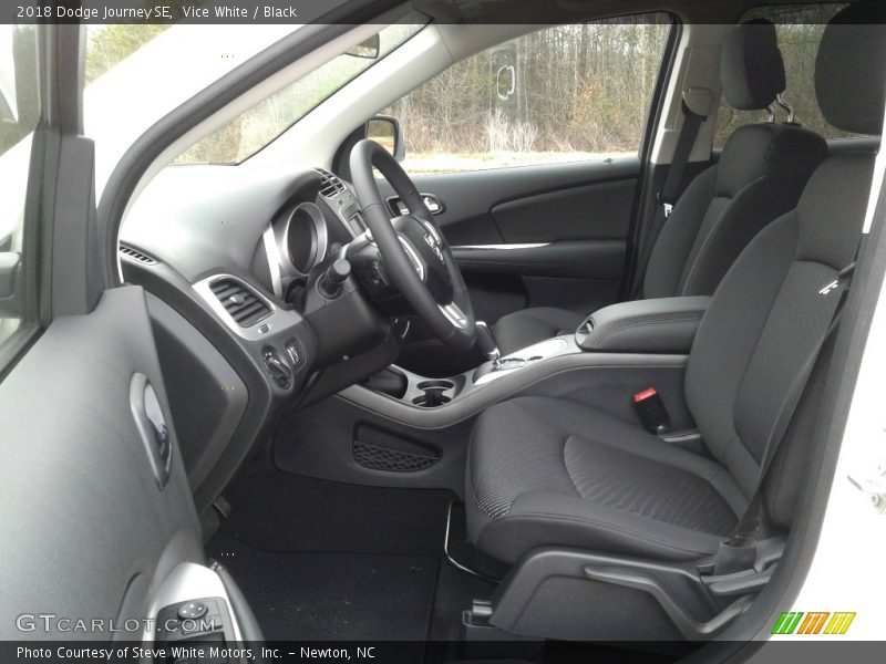 Vice White / Black 2018 Dodge Journey SE