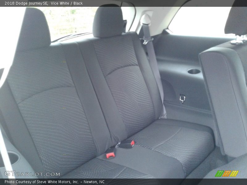 Vice White / Black 2018 Dodge Journey SE