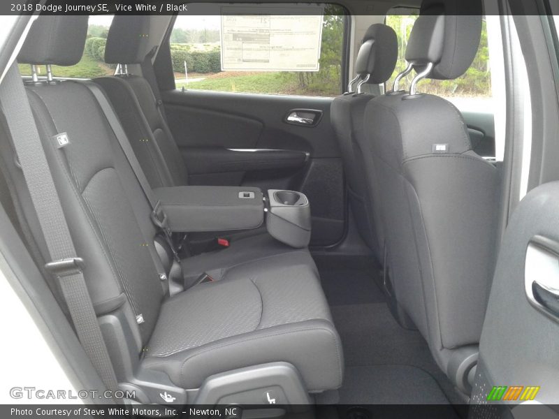 Vice White / Black 2018 Dodge Journey SE