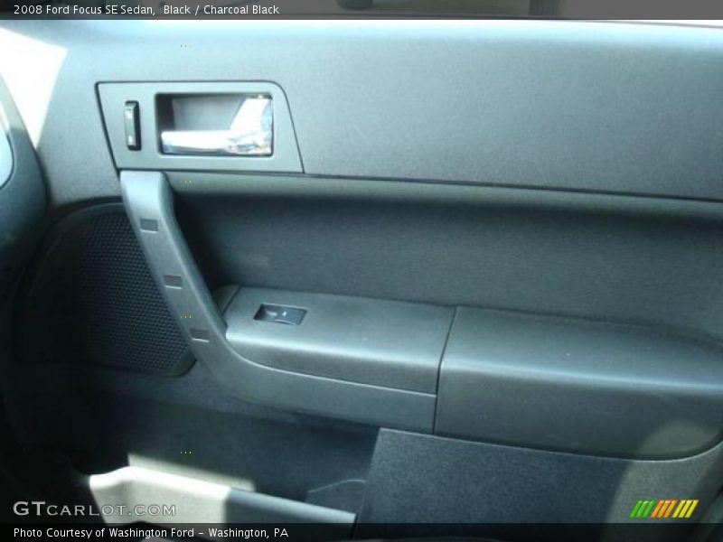 Black / Charcoal Black 2008 Ford Focus SE Sedan