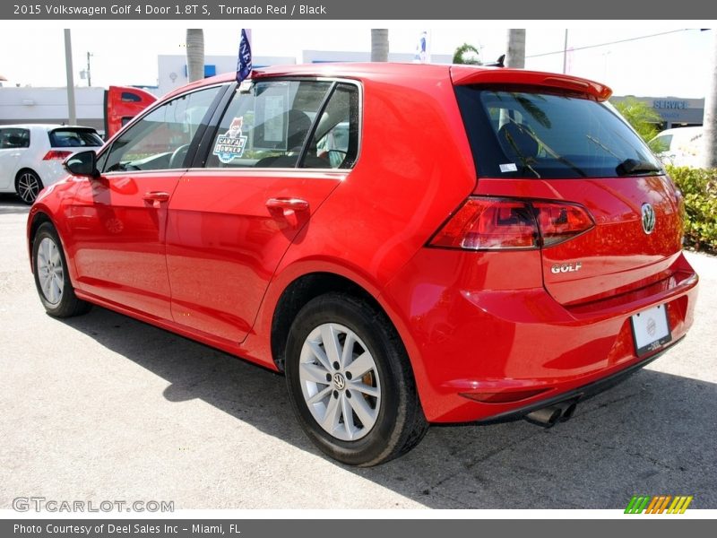 Tornado Red / Black 2015 Volkswagen Golf 4 Door 1.8T S
