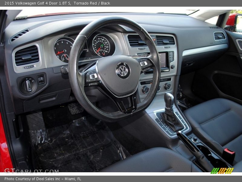 Tornado Red / Black 2015 Volkswagen Golf 4 Door 1.8T S